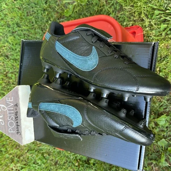 The Nike Premier III FG Men Size 5.5 /‎ Women Size 7 Deep Jungle Soccer Cleats